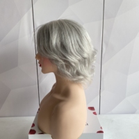 Perruque médicale courte en cheveux humains, base en soie, entièrement nouée à la main, cheveux vierges bruts, coupe pixie, pour femmes caucasiennes, aloès et perte de cheveux