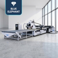 Machine de fraisage CNC ATC robuste 2100x3000mm 2130 2030 pour le bois avec système de chargement et déchargement automatique pour portes d'armoires sur mesure