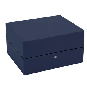 Présentez vos montres dans des boîtes de <span class=keywords><strong>montre</strong></span> en bois distinctives à haute brillance offrant un design tendance et robuste <span class=keywords><strong>pour</strong></span> un rangement moderne des montres - Product Image 4