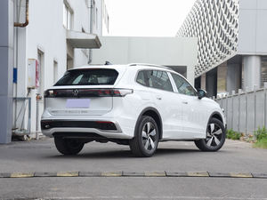Deposito all'ingrosso per auto per adulti <span class=keywords><strong>Tiguan</strong></span> L Pro benzina auto 5 porte 5 posti SUV <span class=keywords><strong>Tiguan</strong></span> L 2024 Pro 330TSI 2WD Smart Travel Edition - Product Image 4