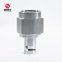 Adaptateur BNC Mâle vers Femelle 50 ohms IP53 pour Applications RF, Boîtier en Laiton Nickelé, Plage de Fréquences DC-6GHz, 5000M-Ohm, Conforme ROHS