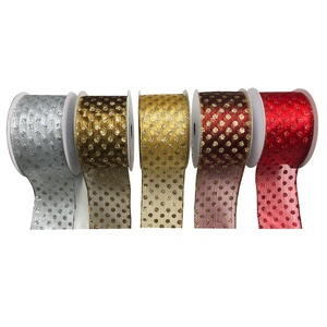 ริบบิ้นตกแต่งลายจุดวิบวับสำหรับเทศกาลคริสต์มาส ขนาด 2.5x5 นิ้ว ผลิตจากโพลีเอสเตอร์ 100% ประดับด้วยเลื่อม สวยงาม เหมาะสำหรับตกแต่งงานเฉลิมฉลอง - Product Image 1