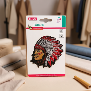 Patch Termoadesivo Ilan 8.6x7 Cm per Abbigliamento - Product Image 3