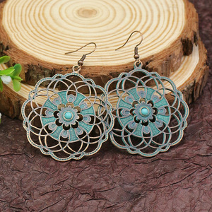 Boucles d'oreilles pendantes vintage à pompons en alliage plaqué bronze antique, bijoux de mode pour femmes - Product Image 4