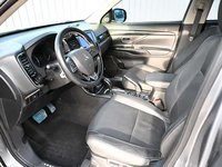 Подержанный Mitsubishi Outlander 2016 2.4L 4WD Elite, 5-местный, бензиновый внедорожник с левым рулем