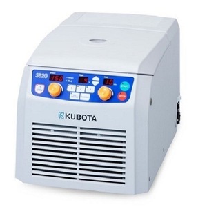Centrifugeuse réfrigérée miniature de laboratoire Kubota modèle 3520 pour l'industrie chimique - Product Image 3