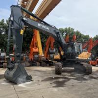 Excavatrice sur chenilles HYUNDAI 305LC-9T d'occasion, bien entretenue, pour travaux de construction urbaine (Hyundai 305, 305LC, 305)