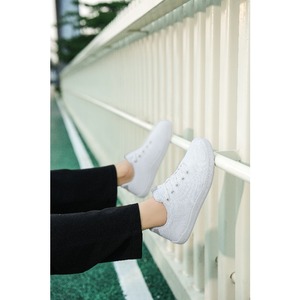 Chaussures de sport légères et respirantes pour hommes et femmes, baskets de cross-training, chaussures de marche à semelle en caoutchouc, dessus en mesh respirant, style pieds nus - Product Image 1