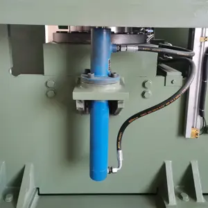 Machine de durcissement du caoutchouc Fabrication de tapis en caoutchouc Machine de presse à chaud