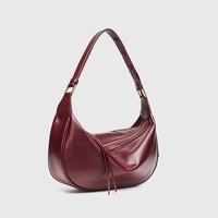 Sac bandoulière demi-lune tendance en cuir PU durable pour femme, petit sac de bras grande capacité avec fermeture éclair, couleur unie