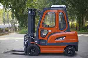 HSLLIFT 2025 2.5 Ton 4 tekerlekli elektrikli <span class=keywords><strong>Reach</strong></span> <span class=keywords><strong>Truck</strong></span> VNA yeni durumda çok yönlü çekiş Forklift onebrand marka - Product Image 2