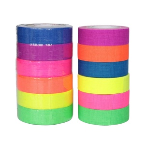 <span class=keywords><strong>Ruban</strong></span> <span class=keywords><strong>adhésif</strong></span> <span class=keywords><strong>fluorescent</strong></span> en nylon réfléchissant pour décoration de fête, résistant aux UV, qui brille sous la lumière noire et dans la nuit - Product Image 2