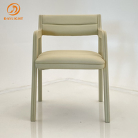 Ensemble de table à manger luxe moderne avec des chaises meubles nordiques chaise de salle à manger rembourrée en cuir