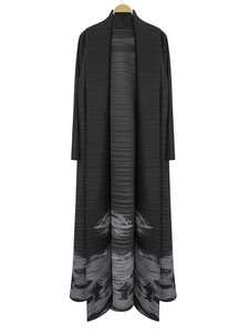 <span class=keywords><strong>Robe</strong></span> <span class=keywords><strong>longue</strong></span> plissée ouverte sur le devant pour <span class=keywords><strong>femme</strong></span>, manteau maxi plissé noir à imprimé paysage, coupe ample élégante à manches longues - Product Image 1