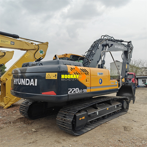 Excavatrice HYUNDAI 220LC-9S 2022 de 22 tonnes, 1,3 m, en vente à bas prix, d'occasion, avec composants essentiels : moteur, pompe - Product Image 3