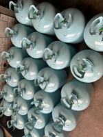 Kit de mousse isolante en polyuréthane à cellules fermées, mousse pulvérisée