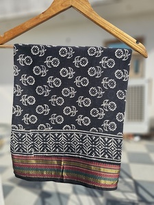 ผ้าพันคอ ผ้าปาเรโอ และผ้าซารองลายใบไม้ ทำมือจากอินเดีย พิมพ์ลายบนผ้าฝ้าย สำหรับชุดชายหาดสุดเก๋ของผู้หญิง - ผู้จัดจำหน่ายขายส่ง - Product Image 4