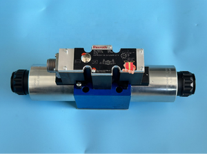 Rexroth R900949757 4wrae10w1-60-22/g24n9k31/f1v Válvula Direccional Proporcional de Acción Directa - Product Image 2