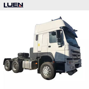 10ล้อ420 Hp 4X4 Sino Hino รถพ่วงรถแทรคเตอร์หัวรถบรรทุก Howo ราคารถบรรทุก