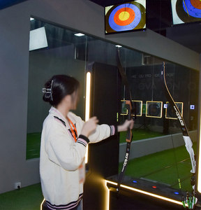 Salle de tir à l'arc mobile avec cible de projection interactive pour tir sportif traditionnel et à l'arc à poulies - Product Image 4