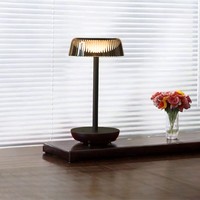 Lampe de table LED créative portable rechargeable en gros pour restaurant, lampe de dîner romantique moderne de luxe, lampe de bureau