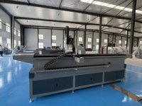 Machine de perçage et de fraisage CNC à grande vitesse pour trous de charnières en aluminium, avec broche et moteur de 12 kW