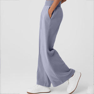 Pantalon de jogging ample et évasé pour femme, anti-plis, uni, avec logo personnalisé, idéal pour la course à pied - Product Image 4