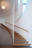 Système d'ancrage renforcé pour escalier flottant antisismique, structure résistante aux tremblements de terre, escaliers flottants sécurisés