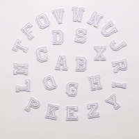 Offre Spéciale nouveau 2cm petite taille couleur A-Z Alphabet anglais fer sur lettre brodée Mini patchs pour bricolage artisanat