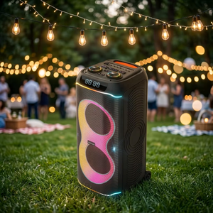 Altavoz inalámbrico tipo boombox para fiestas con dos micrófonos de mano - Product Image 3