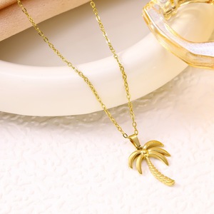 Collier pendentif palmier tropical plaqué or 18 carats, chaîne style <span class=keywords><strong>plage</strong></span> estivale, bijoux tendance pour femmes - Product Image 2