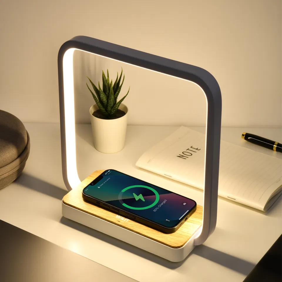 Carga sem fio usb inteligente levou luz noturna mesa lâmpada base de madeira com bateria Mesa lâmpada Home Decor