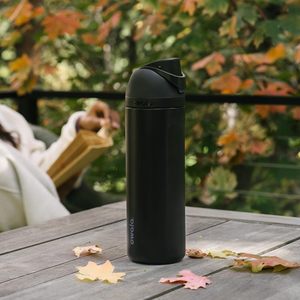 Botella de agua Owala FreeSip de acero inoxidable aislada con pajita, botella de agua deportiva sin BPA, ideal para viajar, 24 onzas, Very, Ve - Product Image 1