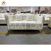 Canapé de réception de luxe en cuir PU blanc avec accoudoirs zébrés en acier inoxydable doré pour événements, banquets et réceptions - Grande Vente