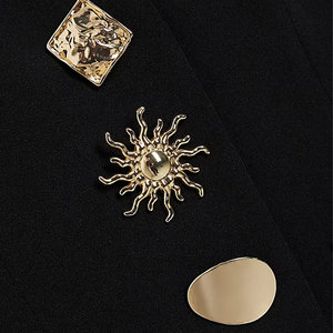 Personnalisé 2025 été nouveau bouton doré noir sans manches bouton détail femmes Vintage sur mesure gilet grande taille longs costumes 100% - Product Image 4