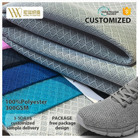 Vente en gros de tissus en maille respirante 3D en polyester 100% tricoté chaîne, couleurs personnalisées, pour la fabrication des empeignes de chaussures