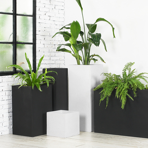 Jardinière conique carrée haute Tremont Grandes jardinières carrées pour plantes d'extérieur Jardinage et pot de fleurs pour patio ou porche - Product Image 6