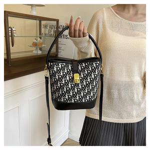 2025 <b>Women's</b> New Fashionable Trendy Printed <b>Bucket</b> <b>Bag</b> Large Capacity Crossbody Shoulder Shopping <b>Bag</b> Versatile Lady Style - Product Image 2