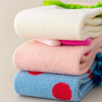 Chaussettes personnalisées à la mode et à motifs amusants Chaussettes en coton colorées et douces