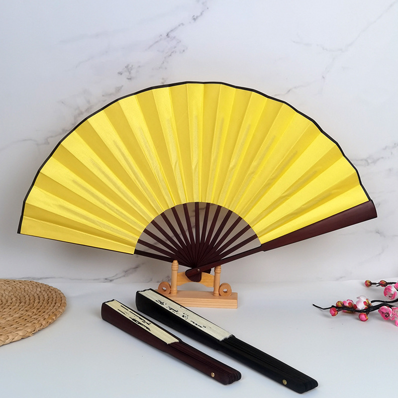 สีเหลือง