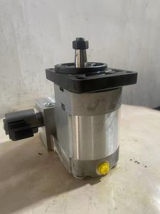Motor de pistón hidráulico de refrigeración para excavadora 31Q4-30201 31Q9-30212 31Q9-30213 para bomba de ventilador R320-9 R430LC-9 R480LC-9 31Q4-30201 - Product Image 2