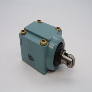 Новый оригинальный электрический выключатель PLC ZC2JE85 в наличии - Product Image 1