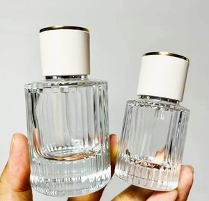 Flaconi Spray Vuoti in Vetro di Lusso Personalizzabili da 50ML e 100ML, Ricaricabili, per Profumi Femminili - Product Image 5