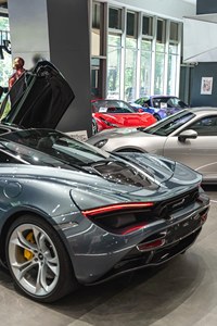 <span class=keywords><strong>McLaren</strong></span> 720S Coupé 4.0T Automatica Usata del 2019, Auto Sportiva di Lusso con Porte a Farfalla, 4700 km - Product Image 2