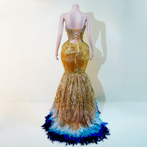 Vestido de sirena de lujo al por mayor con lentejuelas doradas, dobladillo de plumas azules, pedrería pesada y perlas, traje de actuación para cantante, disfraz de escenario - Product Image 3