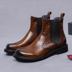 Bottes en cuir pour hommes sur mesure de haute qualité avec semelles en caoutchouc, élégantes pour les occasions professionnelles, chaussures en cuir - Product Image 1