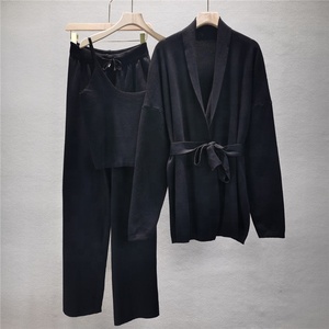 Vente en gros d'ensembles de vêtements d'<span class=keywords><strong>hiver</strong></span> personnalisés pour filles, pulls en tricot décontractés et pantalons, ensembles de 2 pièces pour femmes, cardigan à lacets - Product Image 4