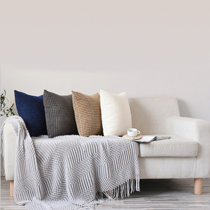 Housse de coussin en velours côtelé, coussin décoratif personnalisé avec impression personnalisée, pour le canapé, 18x18 unités - Product Image 3