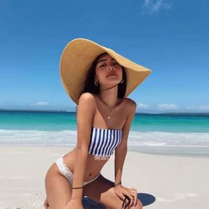 Chapeau de paille à large bord tendance et stylé, personnalisé, pour femme, idéal pour les vacances d'été à la plage, en papier, grand chapeau de soleil souple - Product Image 1