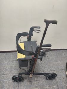 Andador de Aluminio de 4 Ruedas con Plegado Doble de un Clic y Altura Ajustable - Product Image 2